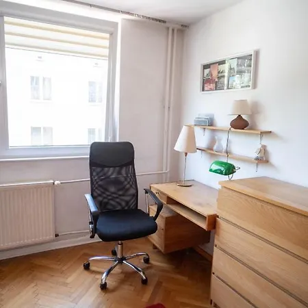 Pokoje Nowiniarska Nf *