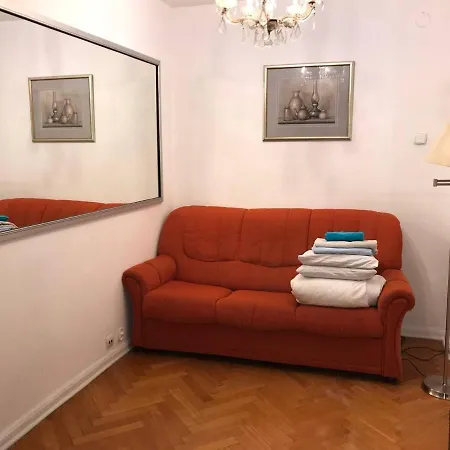 Pokoje Nowiniarska Nf *